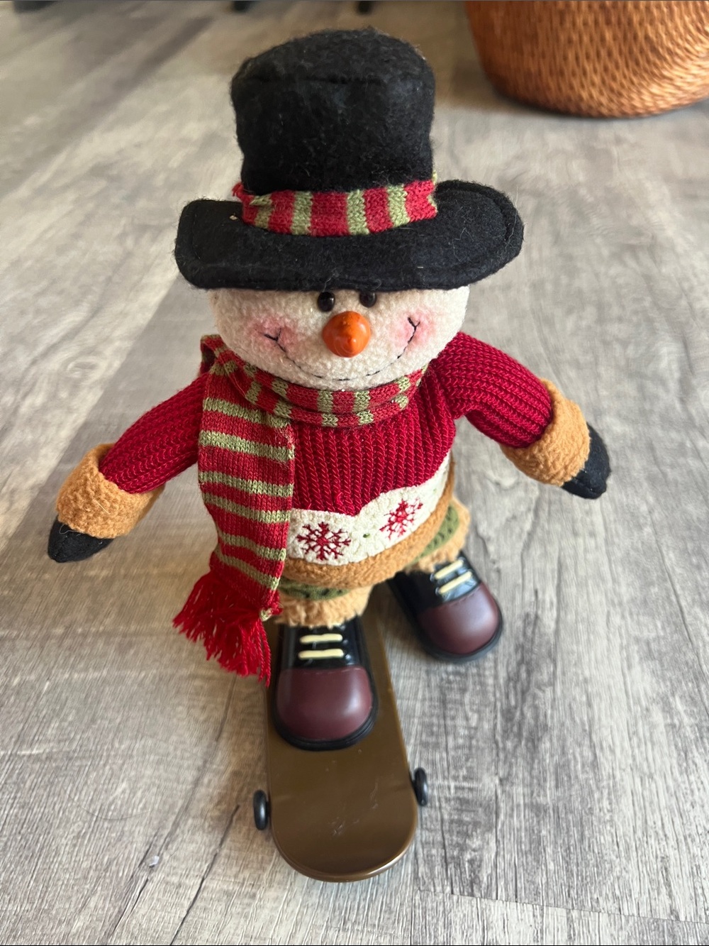 Animated Musical Snowman On Skateboard 11" Tall In Excellent Condition